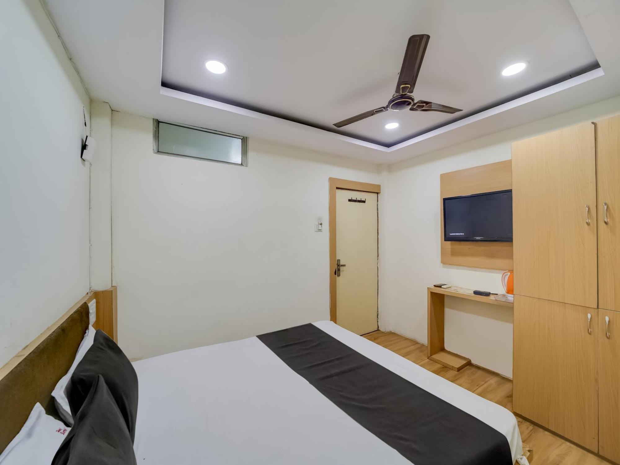 Super Hotel O The Surbhi โบปาล ภายนอก รูปภาพ